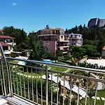 Daire Peaceful Three-bedroom In Briz, By Flat Mаnаger Varna