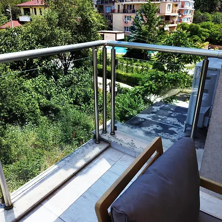 Peaceful Three-bedroom In Briz, By Flat Mаnаger Apartman *