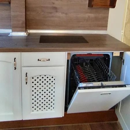 Peaceful Three-bedroom In Briz, By Flat Mаnаger Várna