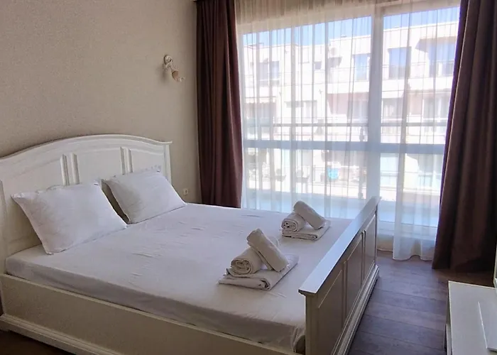 아파트 Peaceful Three-bedroom In Briz, By Flat Mаnаger *